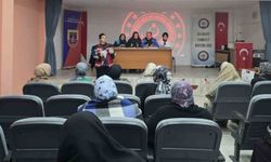 Arpalı'da 'Birlikte Güçlü Bir Aileyiz' projesi veli ve öğretmenlere anlatıldı