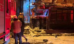 Bahçelievler'de hurda malzemelerin bulunduğu depoda yangın