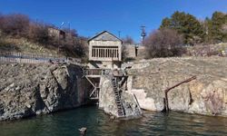 Başkan Bozcan: 'Elazığ'ın ilk hidroelektrik santrali Hazar Gölü'nün kurtuluşu olabilir'