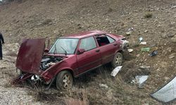 Beyşehir'de devrilen otomobildeki 5 kişi yaralandı