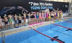 Bilecik'te yüzme antrenmanları performans odaklı sürüyor