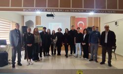 Burhaniye'de Geleceğe Çare etkinliklerinde münazara yarışmaları başladı