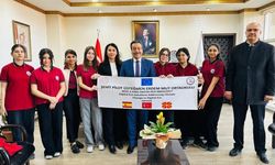 Burhaniye'de öğrenci proje ekibi Kaymakam Atilla'yı ziyaret etti