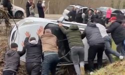 Bursa'da feci kaza: Araç takla attı