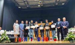 Bursalı öğrencilerden Çekya'da robotik başarısı