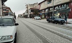 Çal'a Mart ayında kar düştü