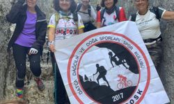 Datça'da kadınlar 8 Mart için doğada yürüdü