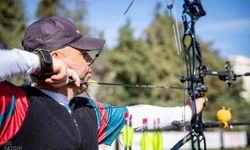 Denizlili Para Okçu Abdullah Yorulmaz Türkiye Şampiyonu oldu