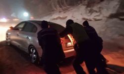 Domaniç Dağ Yolu'nda kar ve tipi etkili oldu