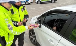 Edirne'de şekerli ve kolonyalı trafik uygulaması