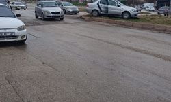 Elazığ'da otomobiller çarpıştı: 3 yaralı