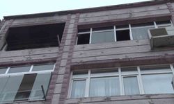 Eşini öldürüp evi ateşe verdi