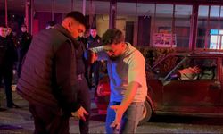 Eşinin yanında darp edildiğini iddia etti, öfkesini aracına zarar verip çıkardı...