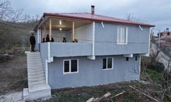 Evi yanan ailenin yaraları sarıldı: Yenilenen ev, bayram hediyesi oldu
