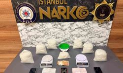 Fatih'te düzenlenen operasyonda 6 kilo 550 gram uyuşturucu madde ele geçirildi, 2 gözaltı