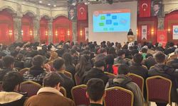 Fırat Üniversitesi öğrencilerine kadına yönelik şiddetle mücadele eğitimi