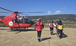 Gökçeada'da rahatsızlanan hasta helikopter ambulansla Çanakkale'ye sevk edildi