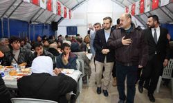 Gülpınar, iftar çadırında vatandaşlarla buluştu