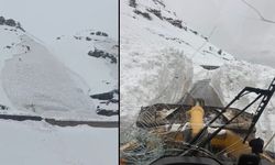 Hakkari'de düşen çığ görüntülendi