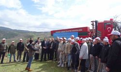 Havran'da öğrenciler fidanları toprakla buluşturdu