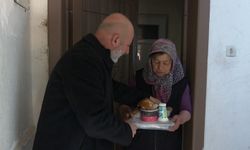 Hizmetleriyle gönüllerde taht kuran Başkan Çolakbayrakdar'a dualarla teşekkür