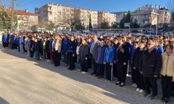 İlçe Milli Eğitim Müdürü Keleş, Şâhidi Ortaokulu'nda öğrenci ve öğretmenlerle buluştu