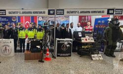 İpekyolu Bölgesel Kariyer Fuarı'nda jandarma standına yoğun ilgi