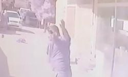 İzmir'de alacak verecek kavgası kanlı bitti: 1 yaralı