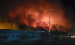 Kadirli OSB'de tavuk fabrikasında çıkan yangın sabaha karşı söndürüldü