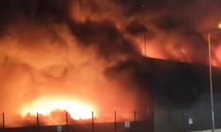 Kadirli OSB'de tavuk fabrikasında yangın: Ekipler müdahale ediyor