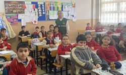 Kars'ta 'Benim Kulübüm Yeşilay' etkinliği miniklerle buluştu