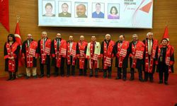 Kastamonu Üniversitesi'nde 89 akademisyen cübbe giydi