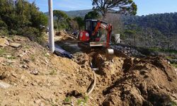 Kavaklıdere Çamlıyurt Mahallesi'nde içme suyu iletim hattı yenilendi