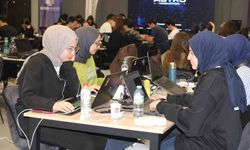 Kayseri'de gençleri uzayla buluşturan TUA Astro Hackathon Yarışması başladı