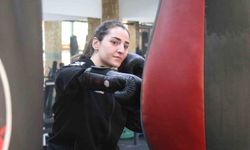 Kilo vermek için taktığı eldivenlerle 7 Türkiye, 1 Avrupa şampiyonu oldu