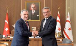 KKTC Cumhurbaşkanı Erhürman, Gençlik ve Spor Bakanı Bak'ı kabul etti