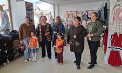 Köyceğiz'de minik öğrencilerden kadınlara anlamlı jest