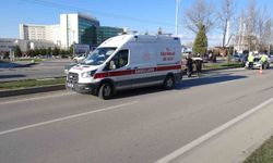 Malatya'da otomobil ile çarpışan motosiklet devrildi: 2 yaralı