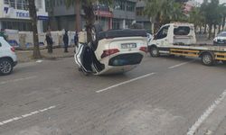 Marmaris'te otomobil takla attı: 2 kişi hafif yaralandı