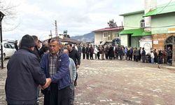 Mersin'de bayramlaşma geleneği sürüyor