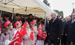 Milli şair Mehmet Akif Ersoy, İstiklal Marşı'nın kabulünün 105'inci yılında kabri başında anıldı