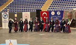 Muradiye'nin minik halk oyuncuları il birincisi oldu