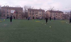 Muş'ta futbol antrenmanları sürüyor