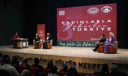 Niğde'de 8 Mart Kadınlar Günü programında ilham veren kadınlar sahnedeydi