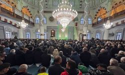 Niğde'de bayram namazı sonrası bayramlaşma