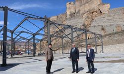 Oltu'da modern kapalı pazar yeri projesi devam ediyor