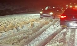 Şanlıurfa'da dolu ve kar yağışı etkili oldu