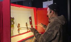 Selendi'de minikler Hacivat-Karagöz ile buluştu