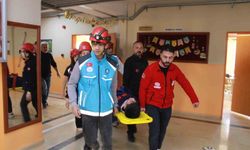 Siirt'te öğrencilerle deprem tatbikatı
