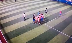 Stres atmak için gittikleri halı saha maçında yumruklar konuştu